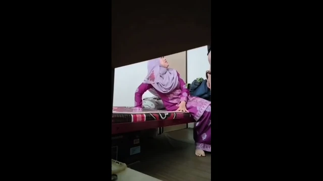 Milf Main Dengan Pucuk Muda